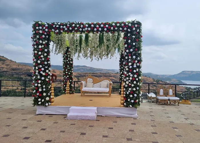 Upper Deck Resort - Stay And Relax At The Highest Peak Lonavala