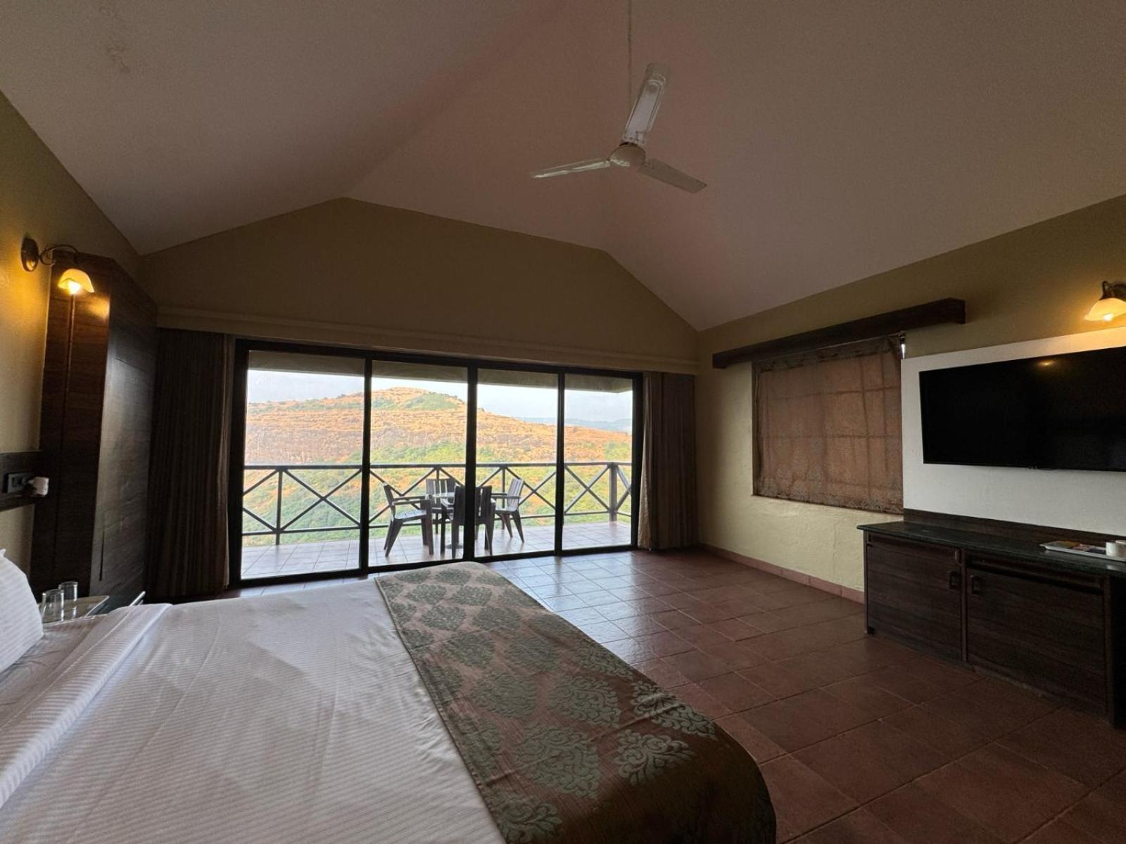Upper Deck - And Relax At The Highest Peak Resort 4*